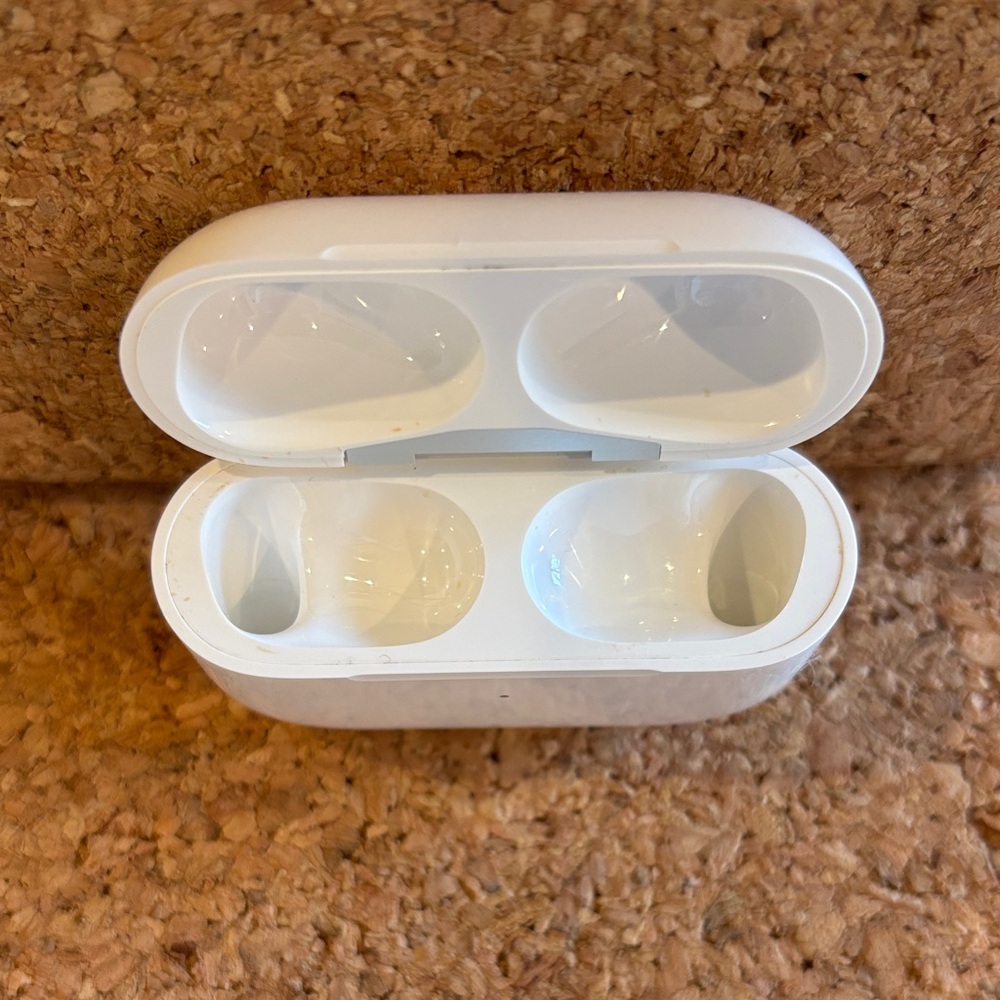 Apple AirPods Pro - Picture 5 of 6